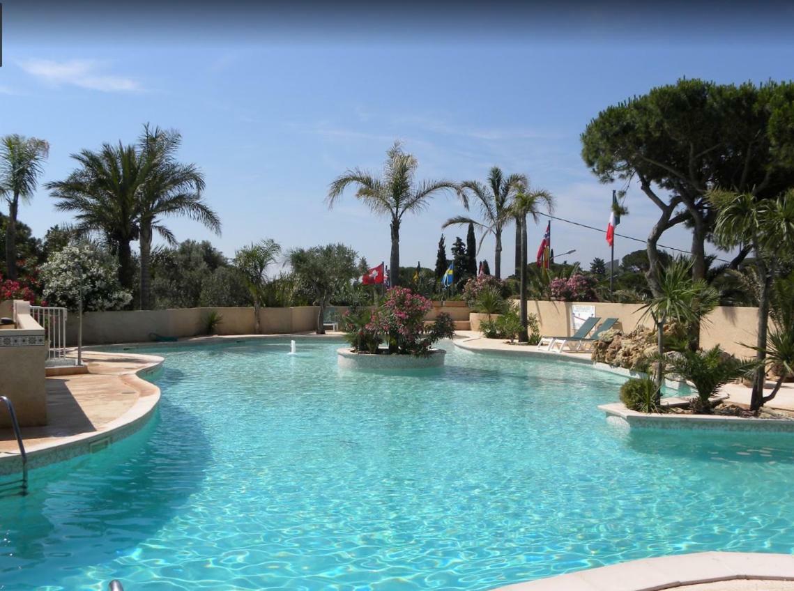 Mobile Home In Frejus, South Of France Экстерьер фото
